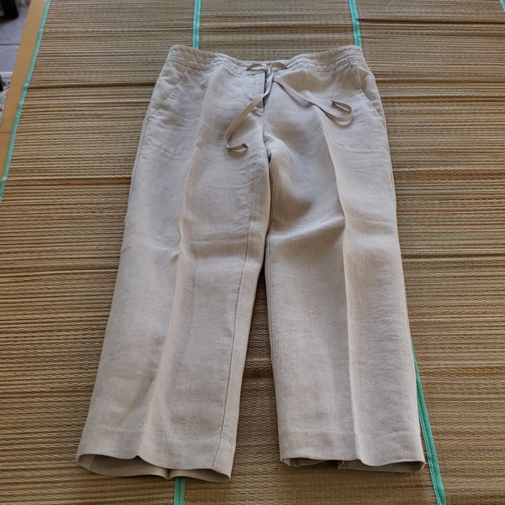 Women's tan linen capris pants